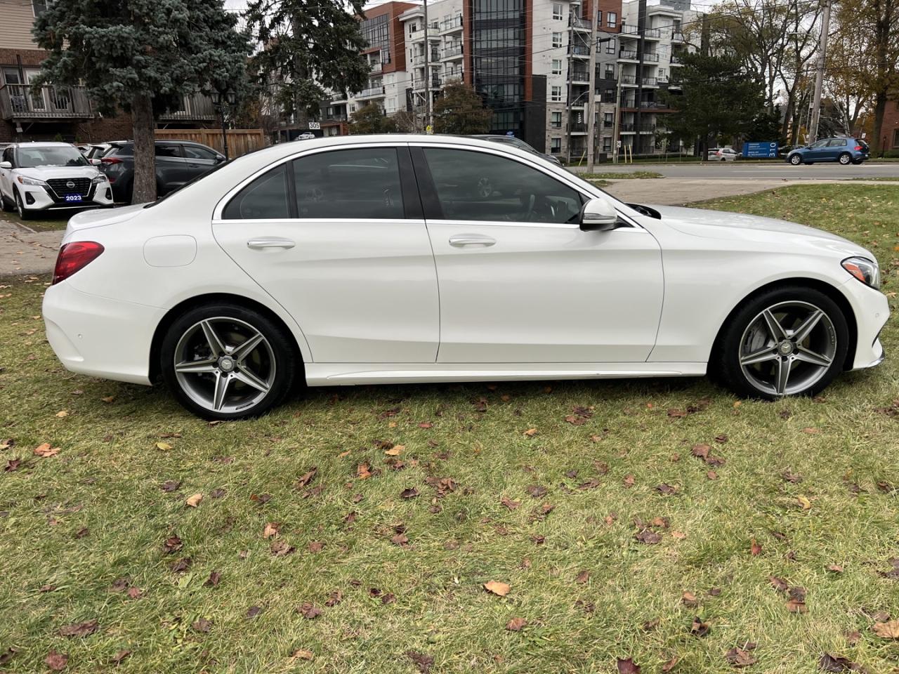 2016 Mercedes-Benz C-Class C300 Sport 4MATIC *Navigation / AMG Pkg / Clean CarFax Photo3