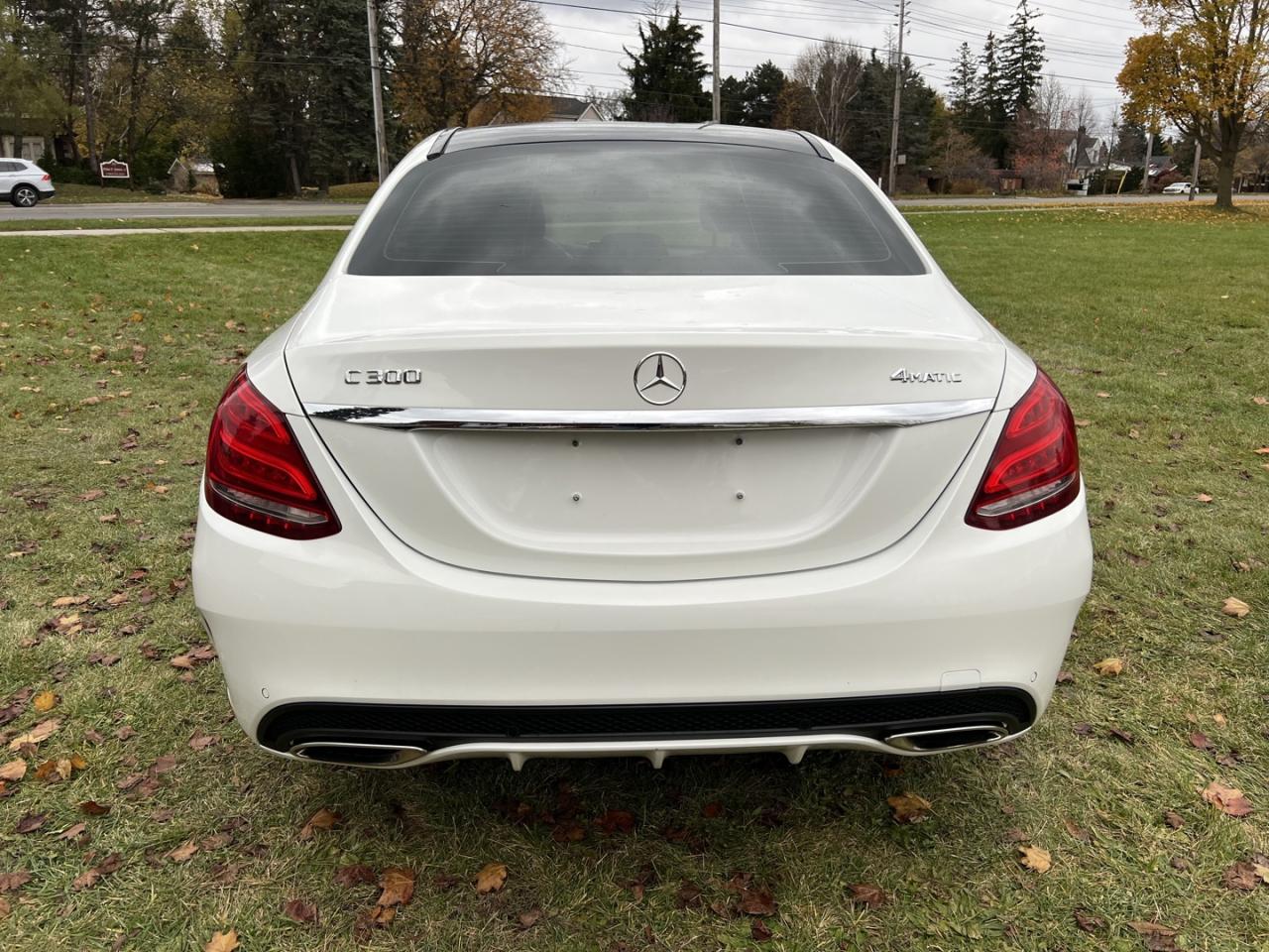 2016 Mercedes-Benz C-Class C300 Sport 4MATIC *Navigation / AMG Pkg / Clean CarFax - Photo #6