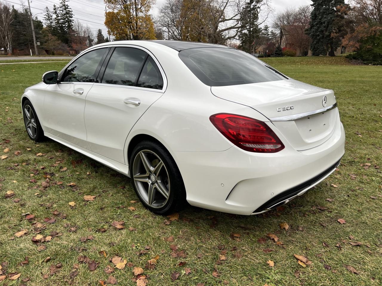 2016 Mercedes-Benz C-Class C300 Sport 4MATIC *Navigation / AMG Pkg / Clean CarFax - Photo #7