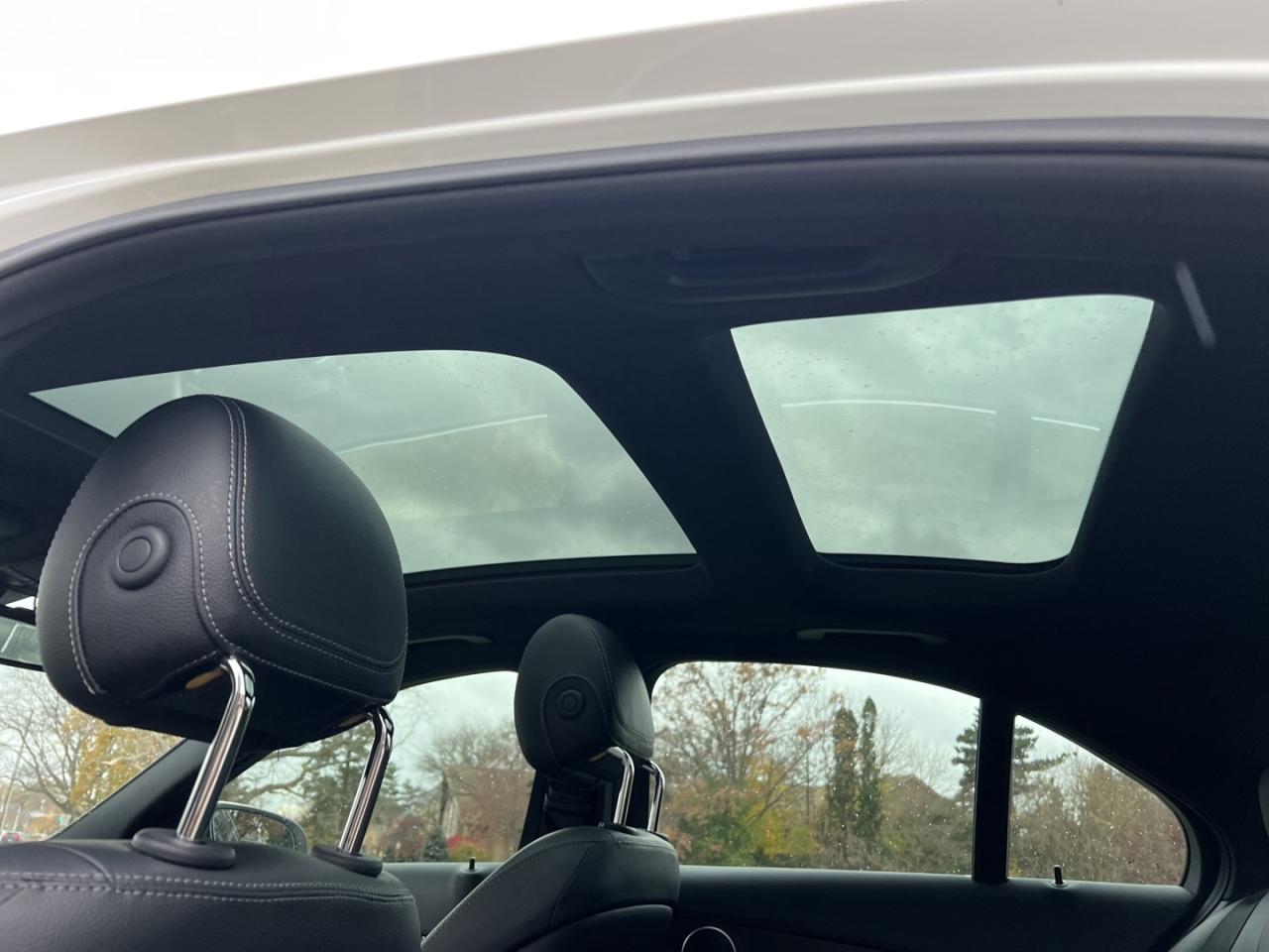 2016 Mercedes-Benz C-Class C300 Sport 4MATIC *Navigation / AMG Pkg / Clean CarFax - Photo #11