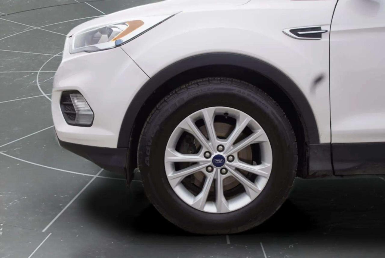 2018 Ford Escape SEL 4WD - Photo #9
