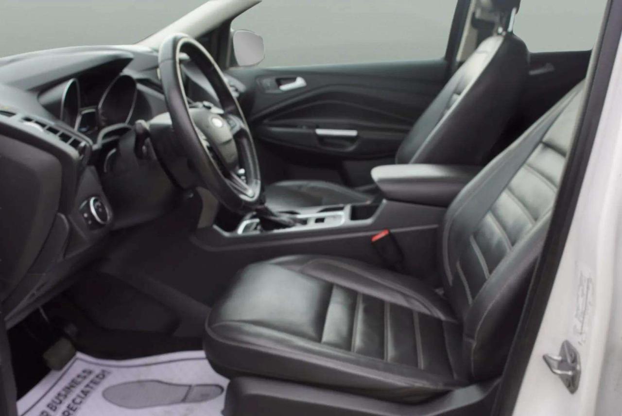 2018 Ford Escape SEL 4WD - Photo #10