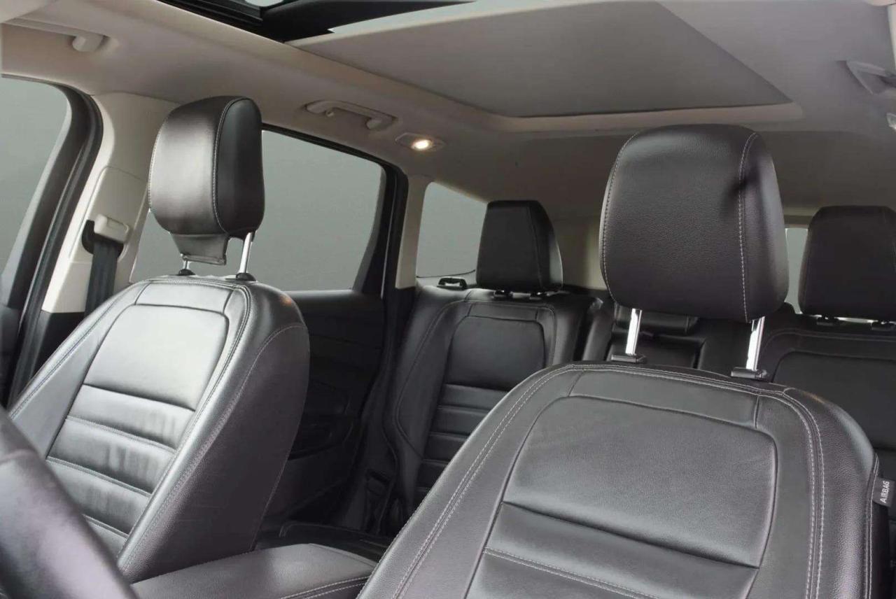 2018 Ford Escape SEL 4WD - Photo #11