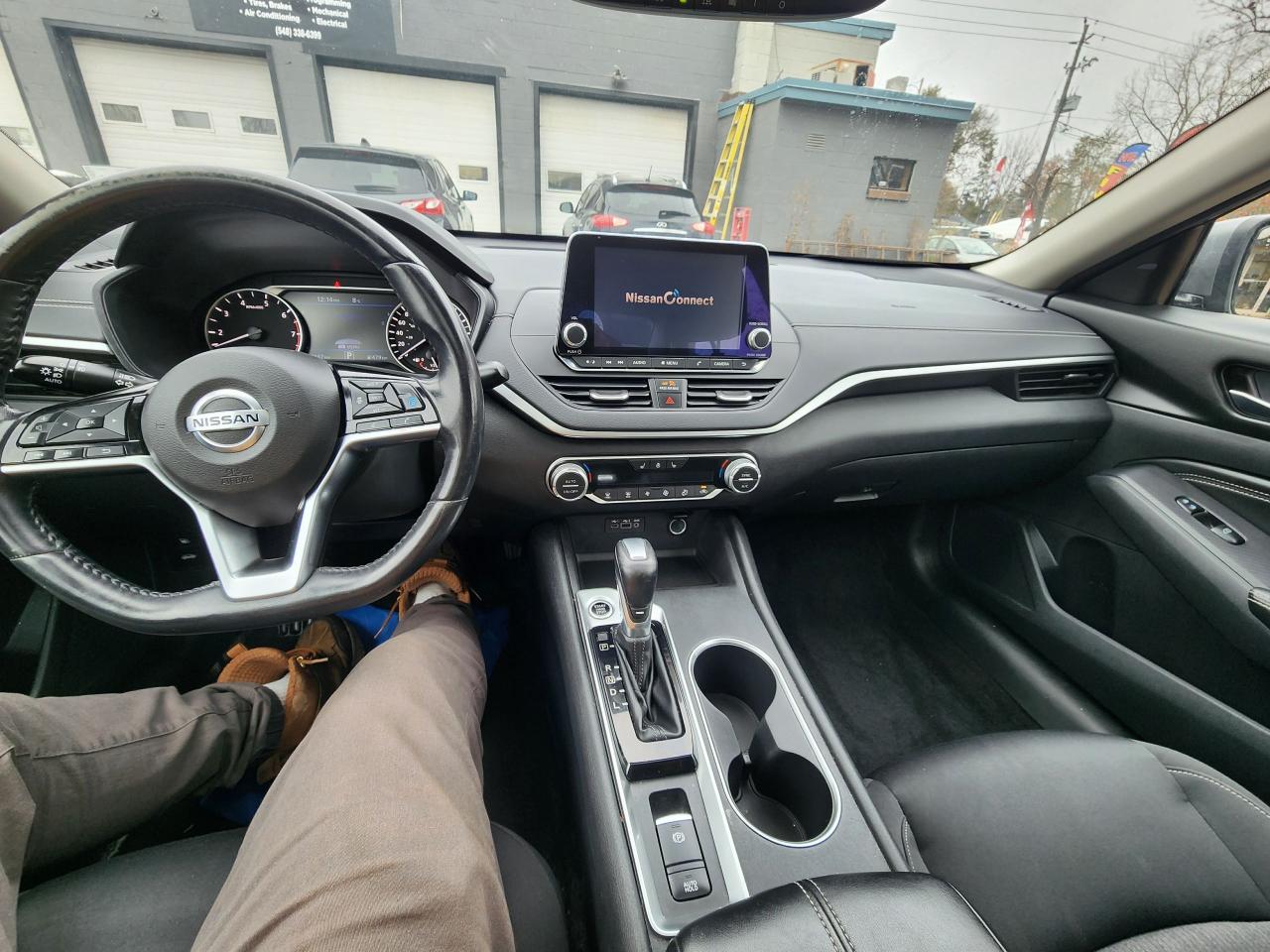 2019 Nissan Altima SV l Clean Carfax l Mint Condition l AWD - Photo #20