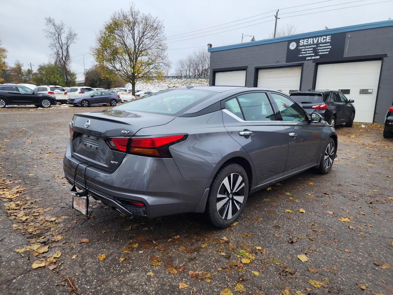2019 Nissan Altima SV l Clean Carfax l Mint Condition l AWD Photo