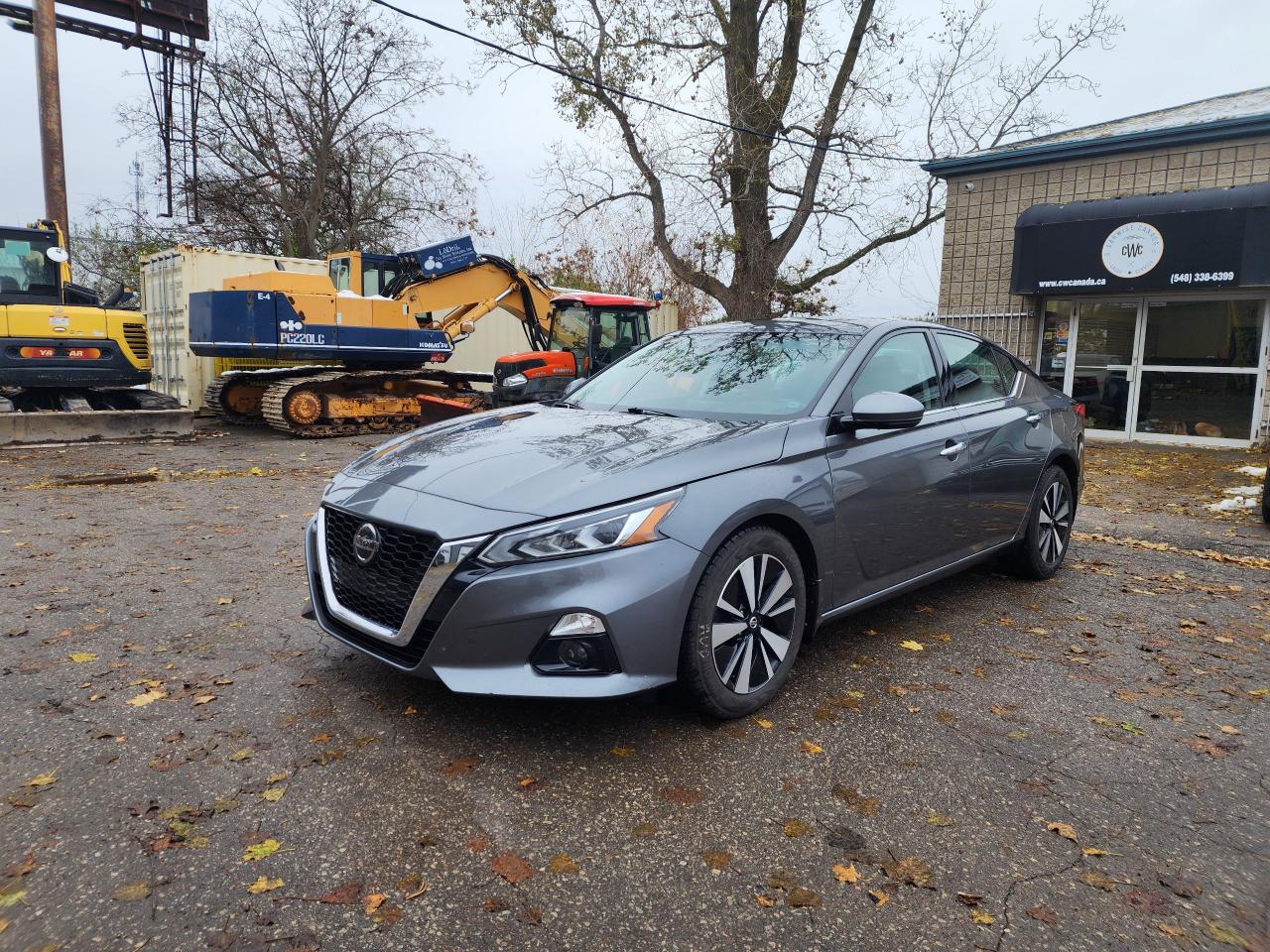 Used 2019 Nissan Altima SV l Clean Carfax l Mint Condition l AWD for sale in Brantford, ON