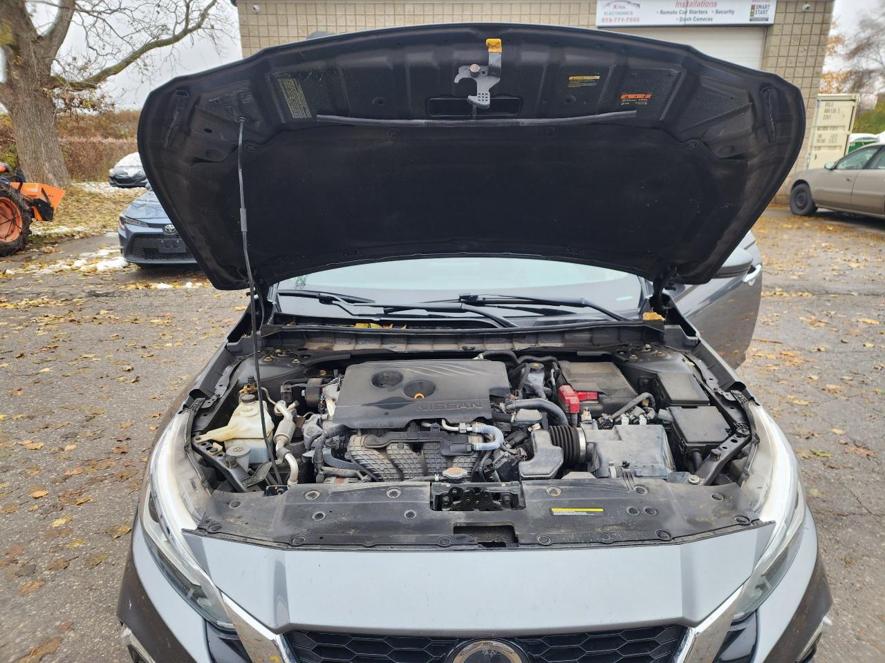 2019 Nissan Altima SV l Clean Carfax l Mint Condition l AWD Photo