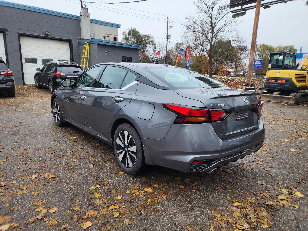 2019 Nissan Altima SV l Clean Carfax l Mint Condition l AWD - Photo #8