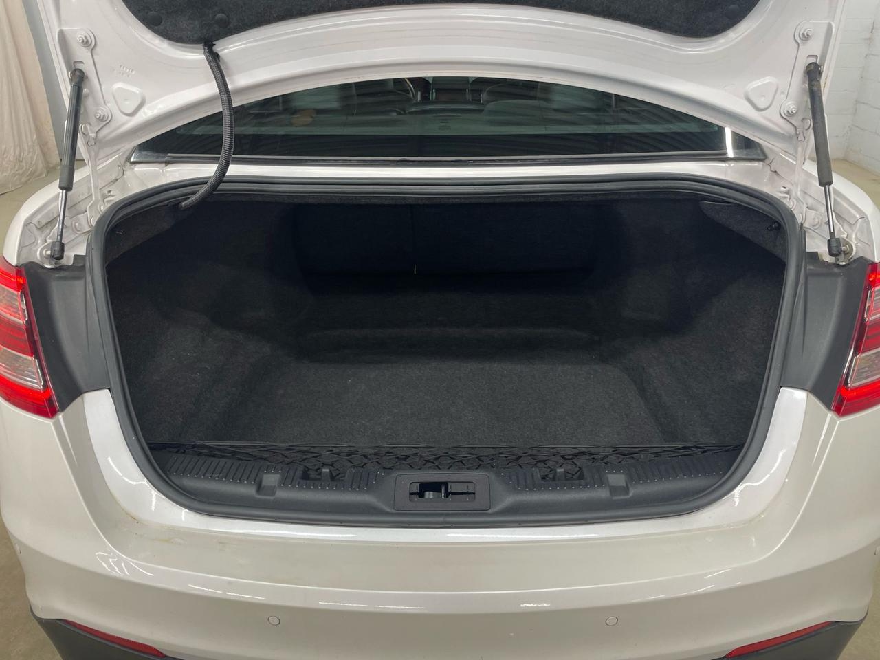 2014 Ford Taurus SEL