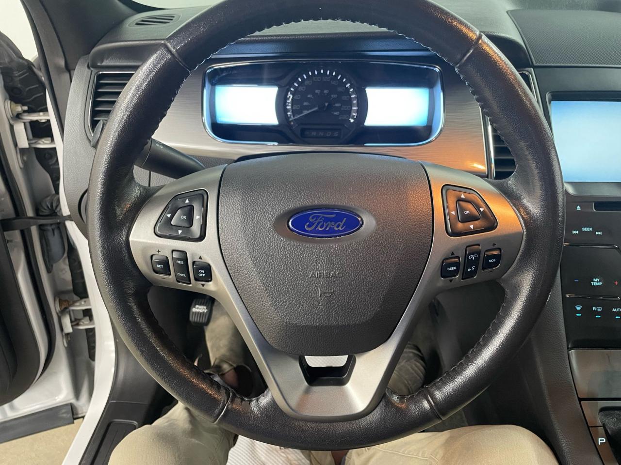 2014 Ford Taurus SEL