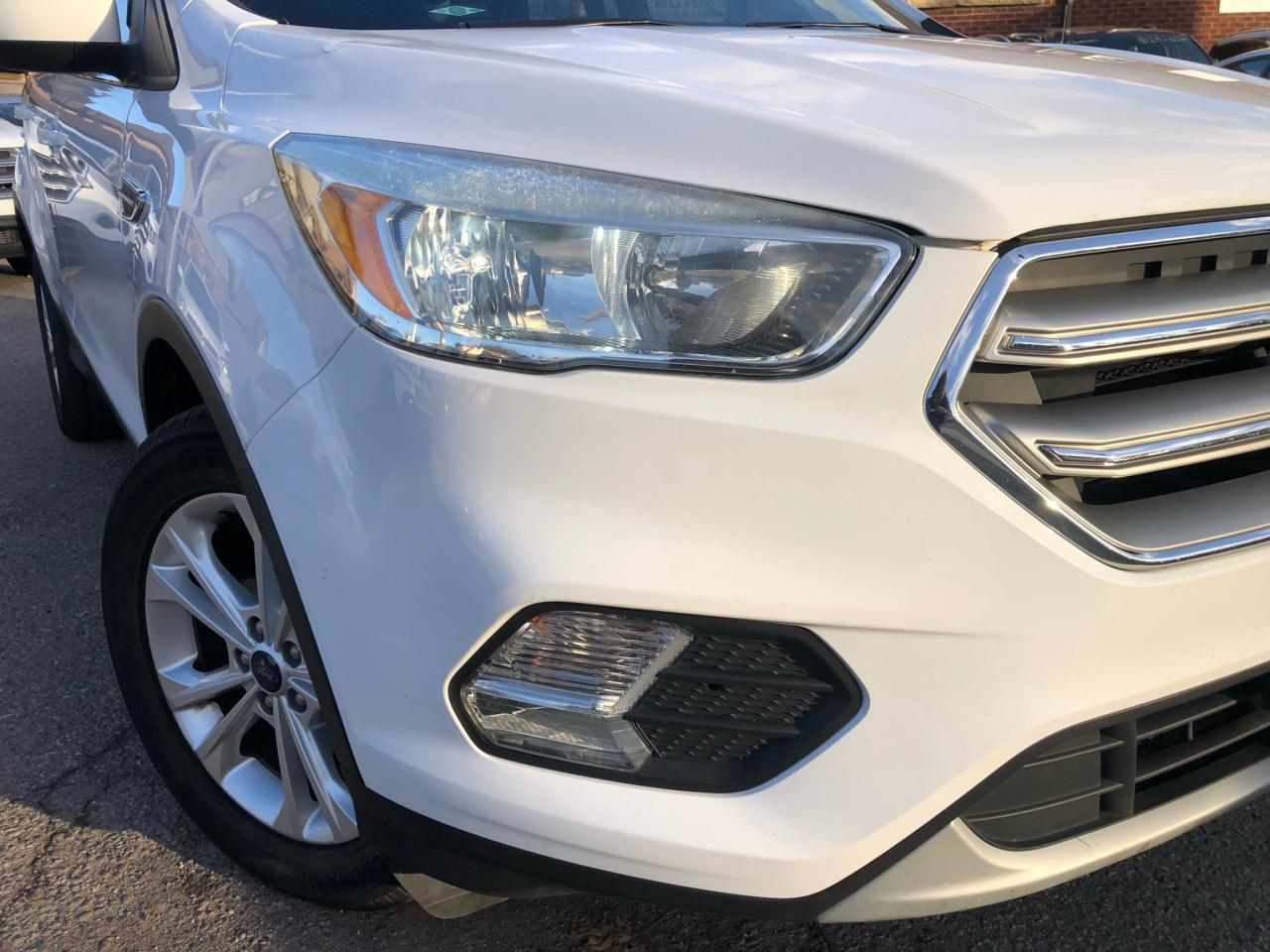 2017 Ford Escape SE / B.CAM / H.SEATS