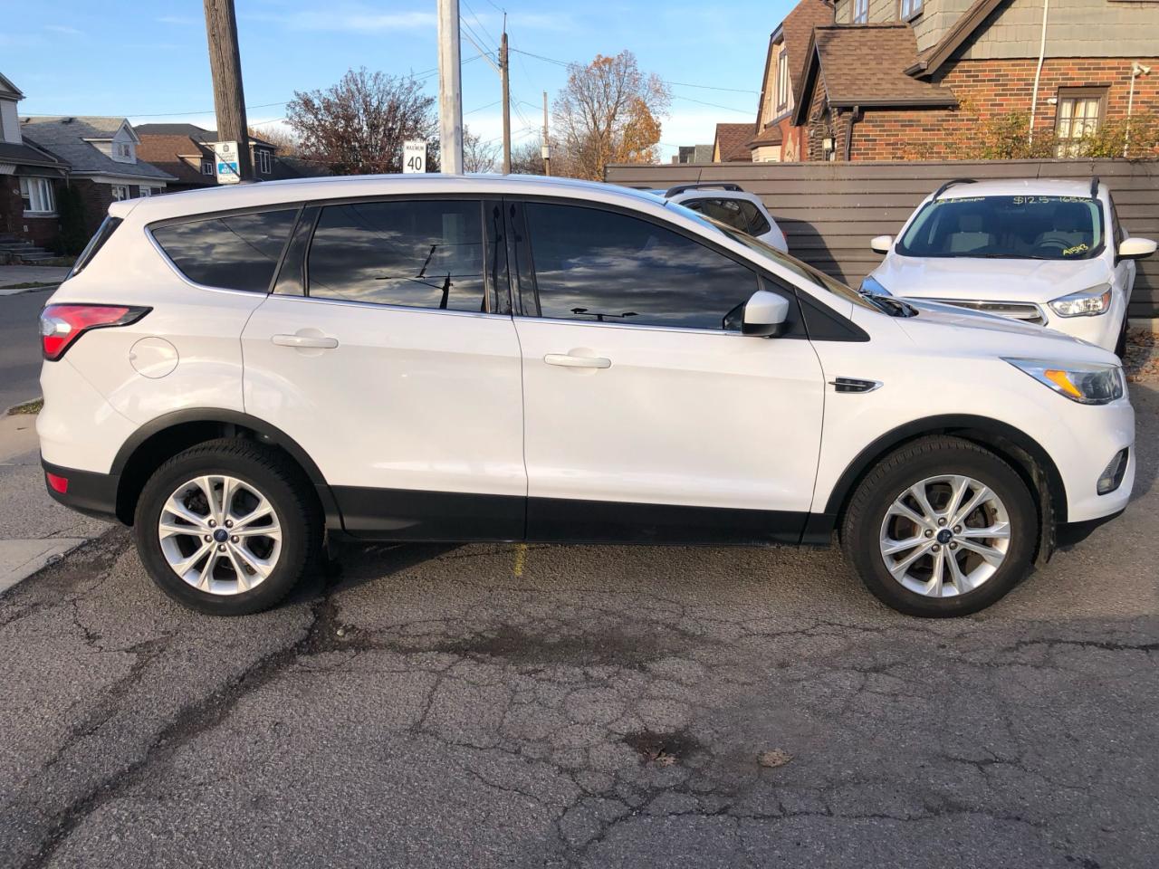 2017 Ford Escape SE / B.CAM / H.SEATS