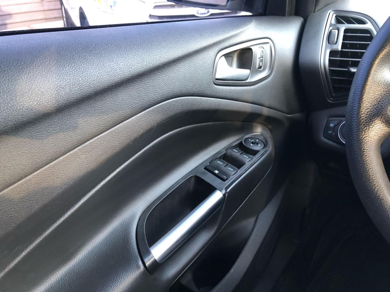 2017 Ford Escape SE / B.CAM / H.SEATS