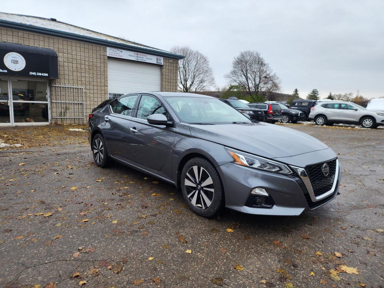 2019 Nissan Altima SV l Clean Carfax l Mint Condition l AWD