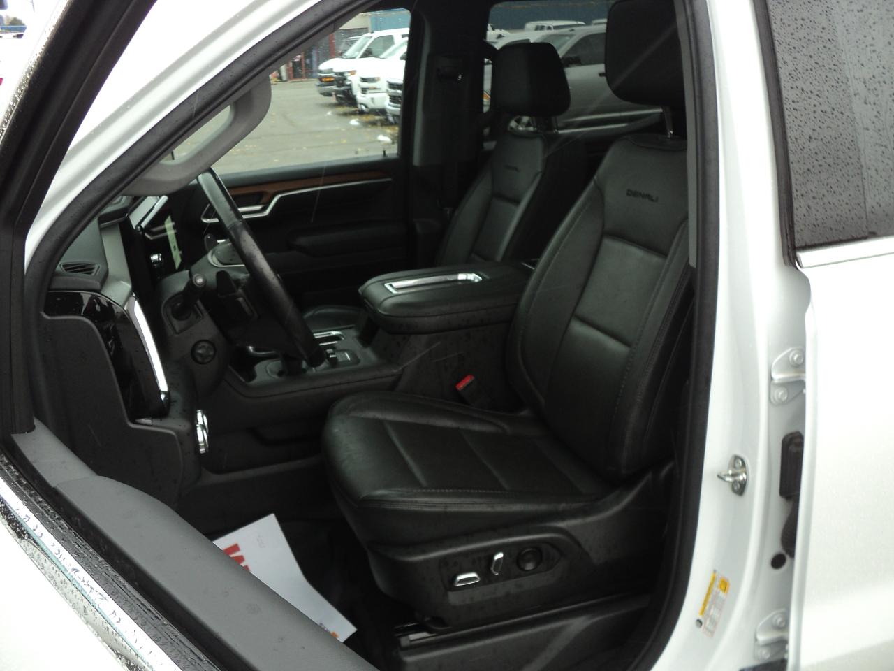 2022 GMC Sierra 1500 Denali CrewCab 4WD 3.0L6cylDiesel 6'7"Box - Photo #11