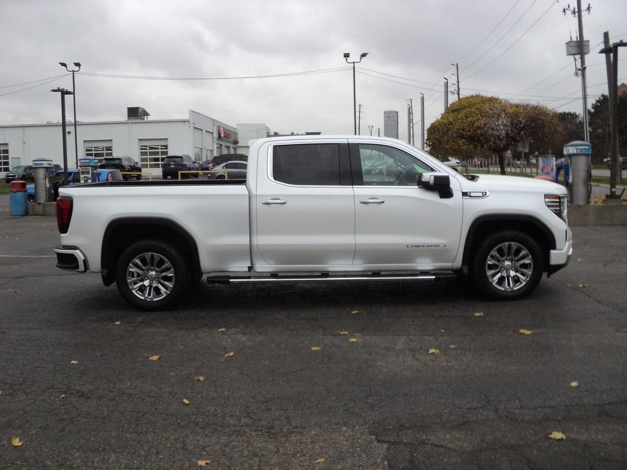 2022 GMC Sierra 1500 Denali CrewCab 4WD 3.0L6cylDiesel 6'7"Box - Photo #6