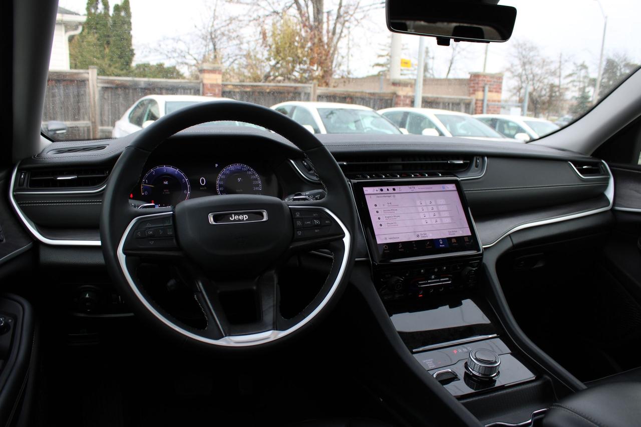 2023 Jeep Grand Cherokee L Limited 4x4 - Photo #7