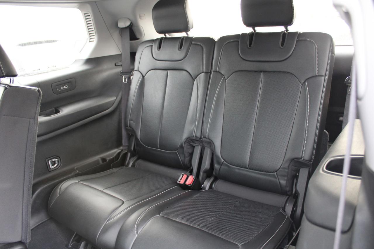 2023 Jeep Grand Cherokee L Limited 4x4 - Photo #17