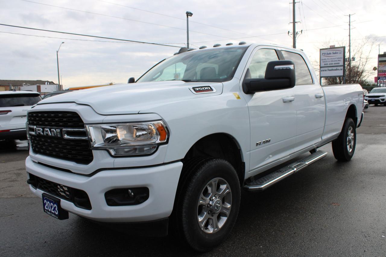 2023 RAM 3500 Big Horn Photo2
