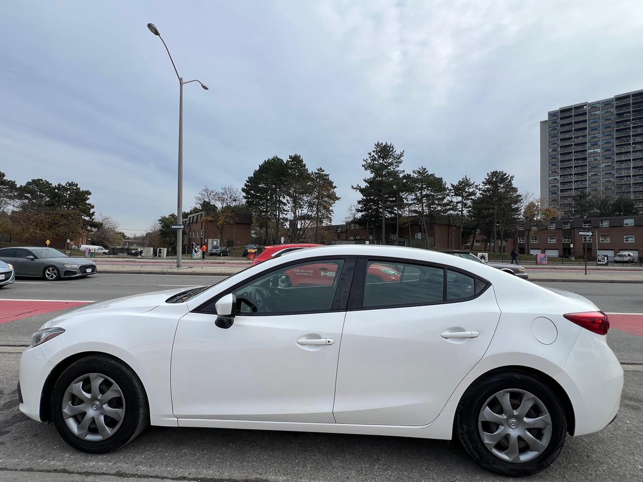 2014 Mazda MAZDA3 4dr Sdn Auto GX-SKY-Extra Clean &MORE! Photo3