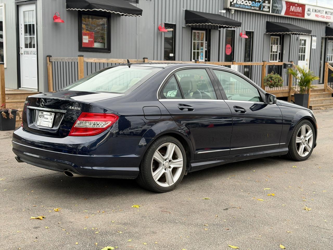 2011 Mercedes-Benz C-Class C 300 Photo4