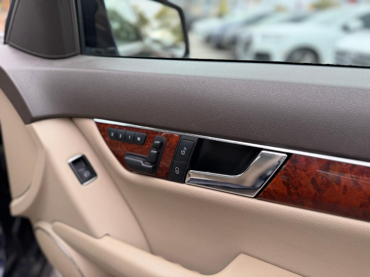 2011 Mercedes-Benz C-Class C 300 - Photo #7