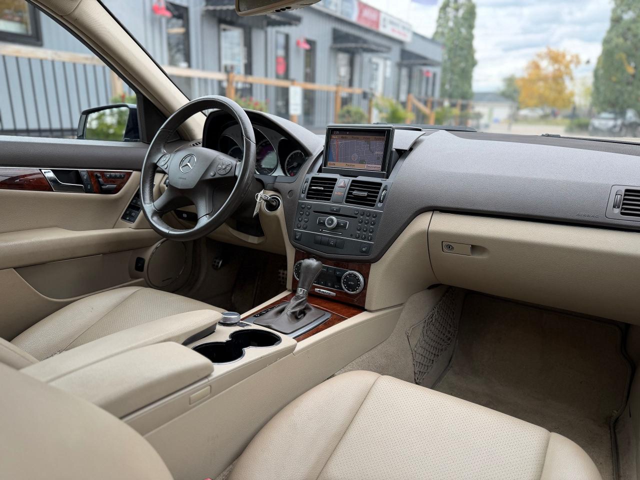 2011 Mercedes-Benz C-Class C 300 - Photo #18