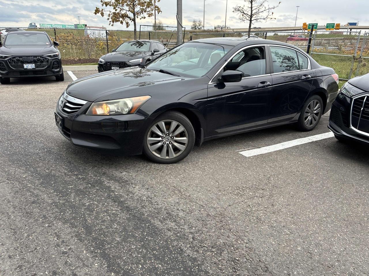 2011 Honda Accord EX-L W/NAVI Photo4