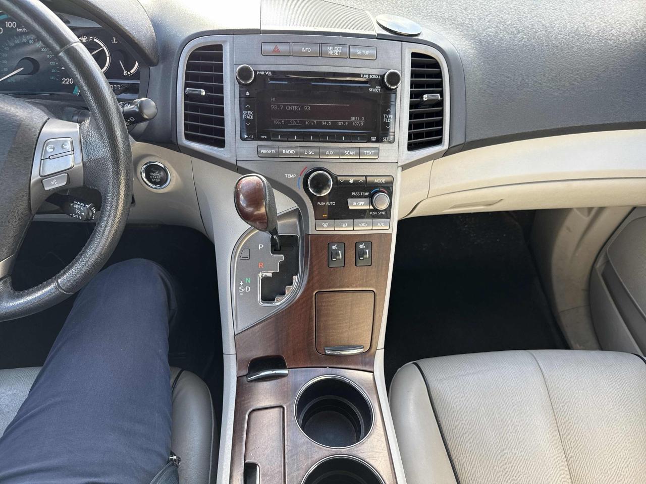 2010 Toyota Venza  Photo