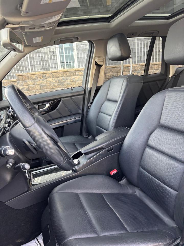 2013 Mercedes-Benz GLK-Class GLK350 4-Matic Photo4