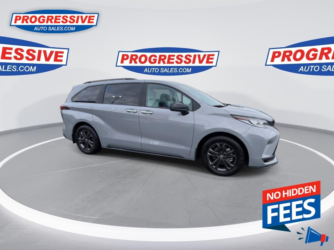 2025 Toyota Sienna LE 8-Passenger Photo