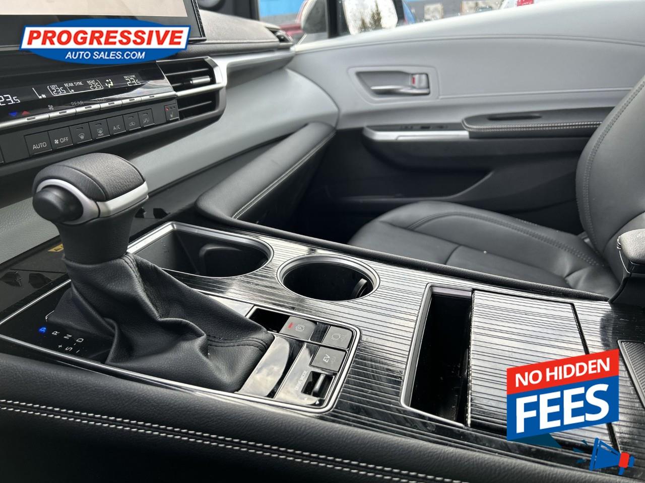 2025 Toyota Sienna LE 8-Passenger Photo