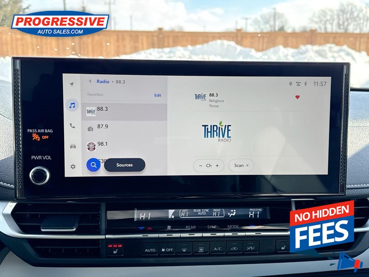 2025 Toyota Sienna LE 8-Passenger Photo