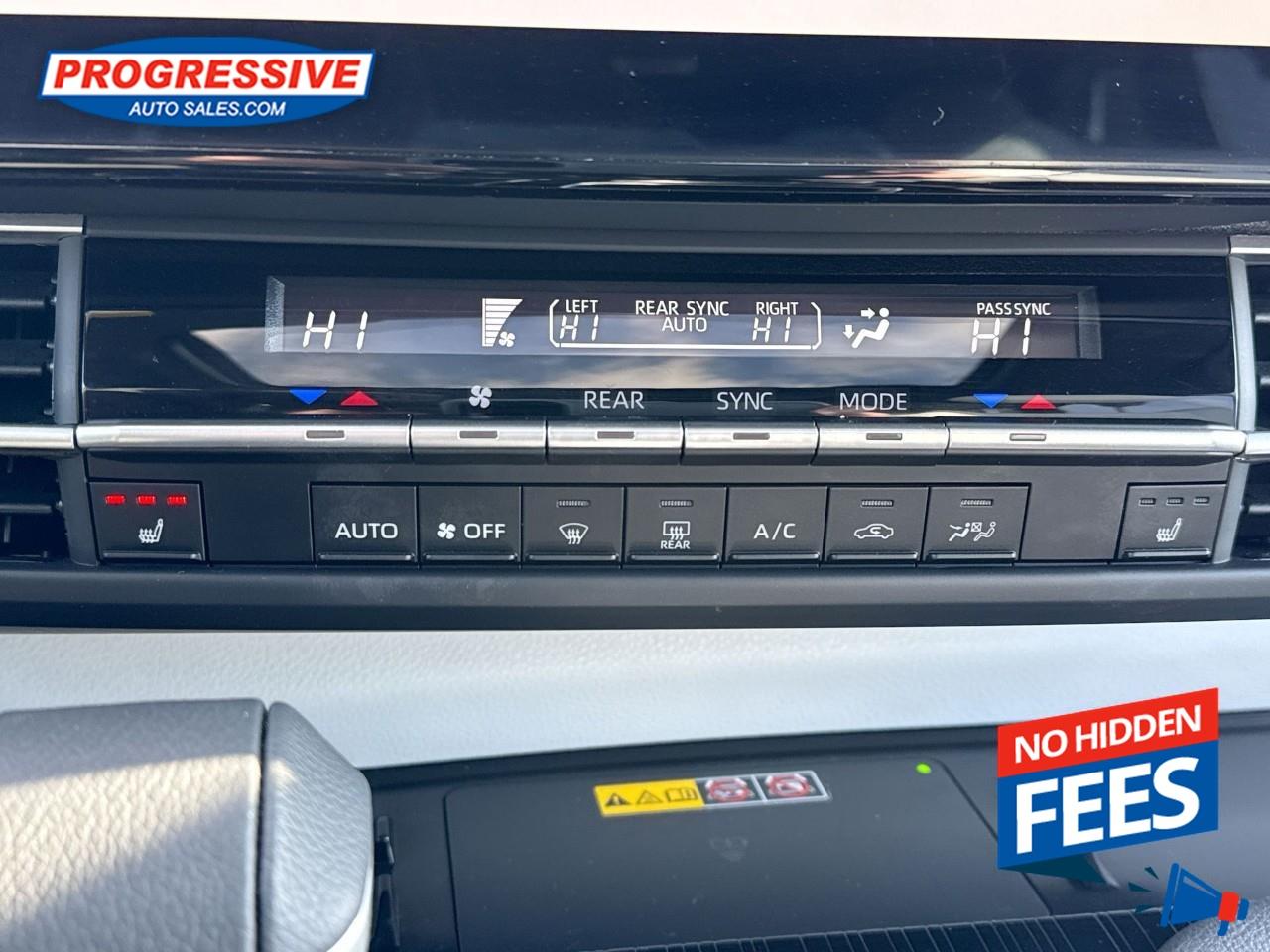 2025 Toyota Sienna LE 8-Passenger Photo