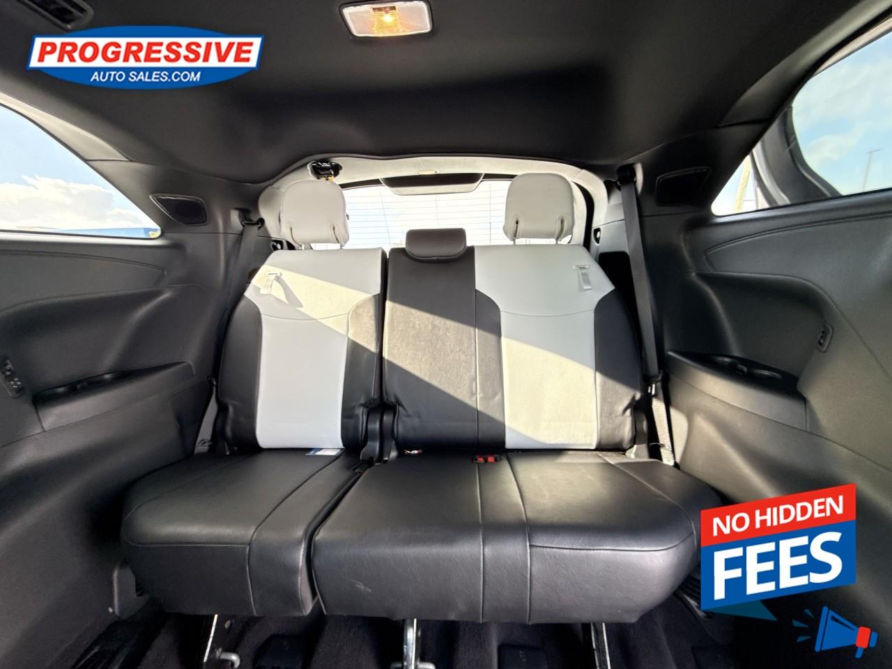 2025 Toyota Sienna LE 8-Passenger Photo