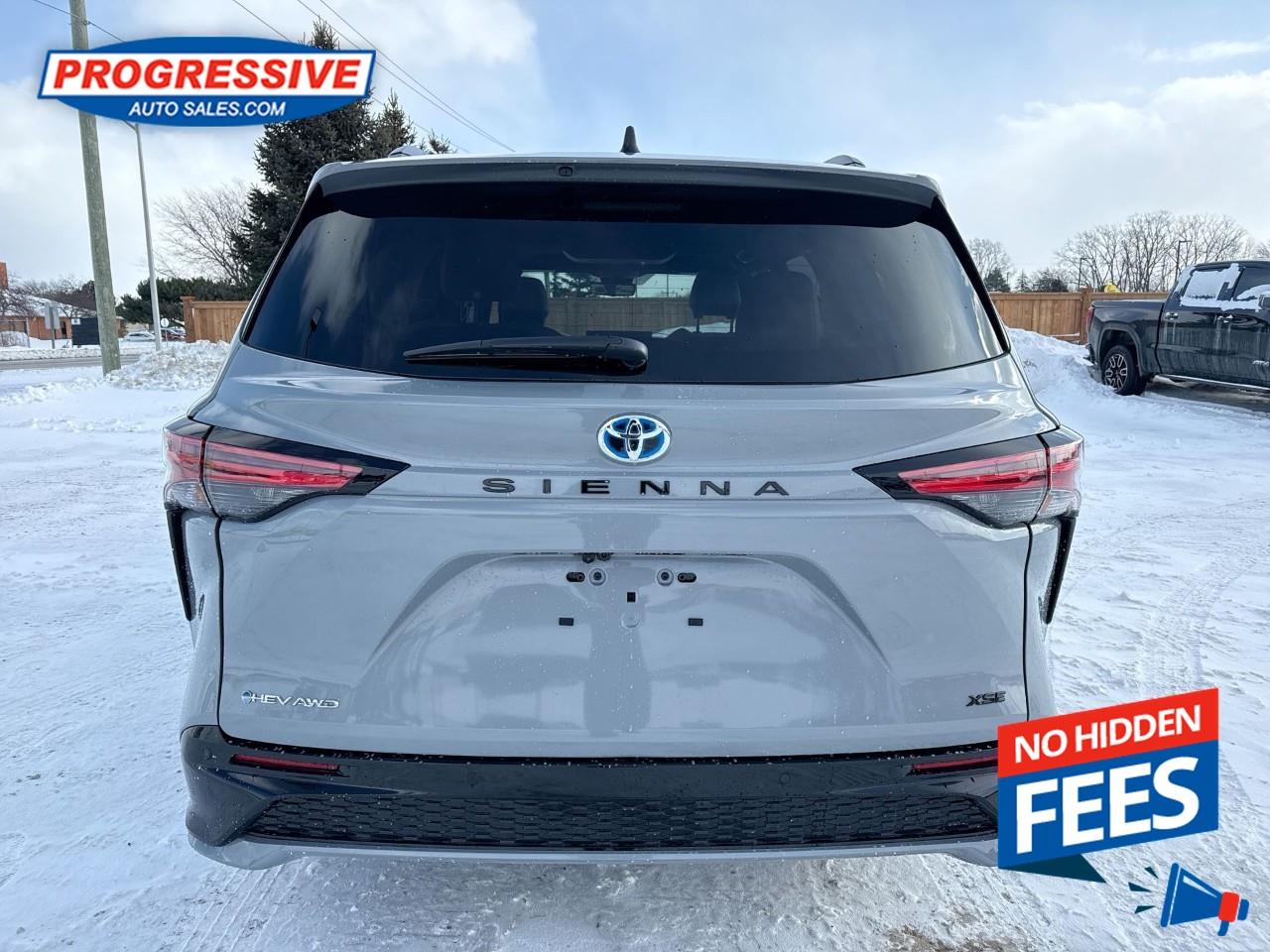 2025 Toyota Sienna LE 8-Passenger Photo