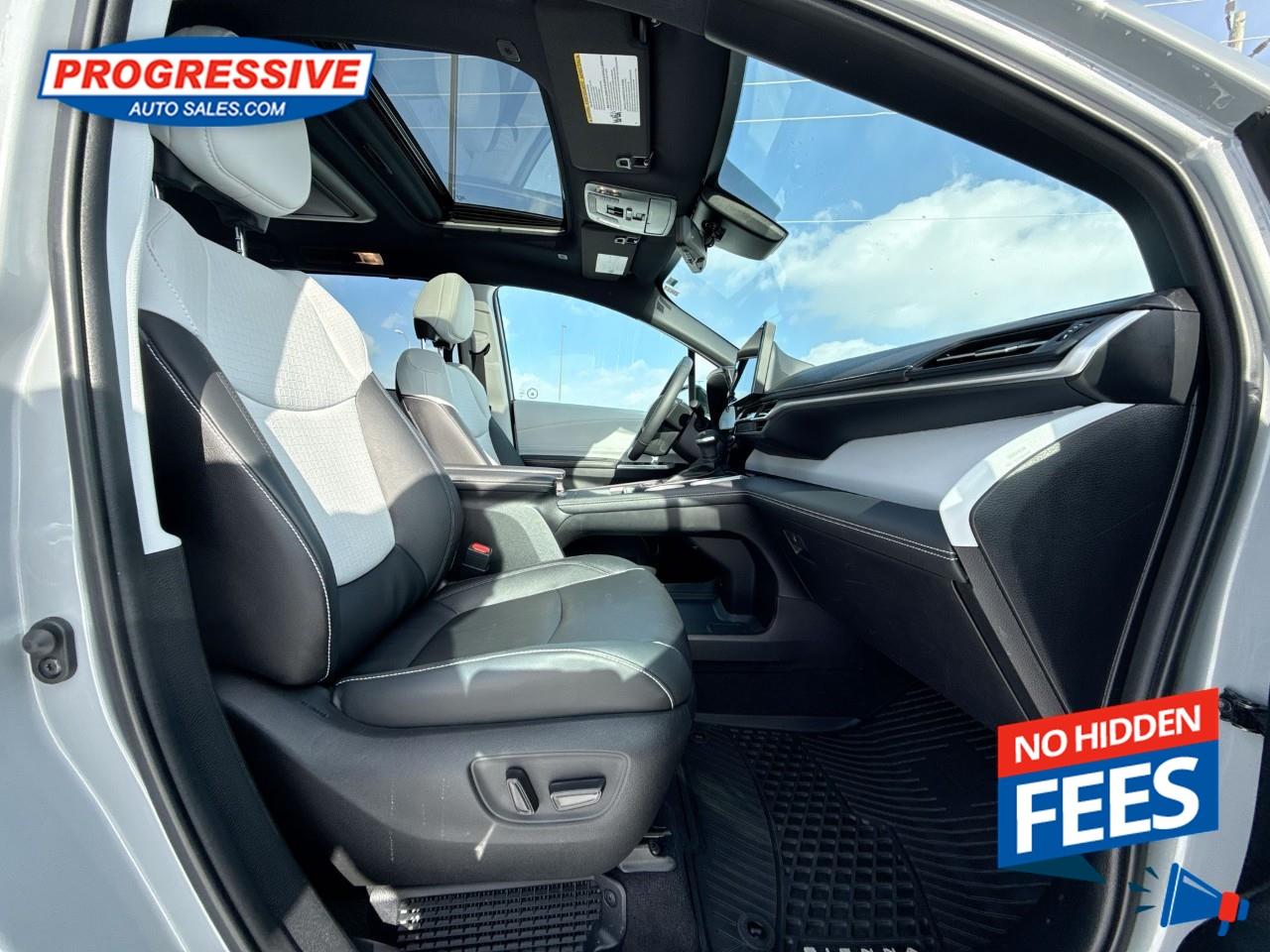 2025 Toyota Sienna LE 8-Passenger Photo