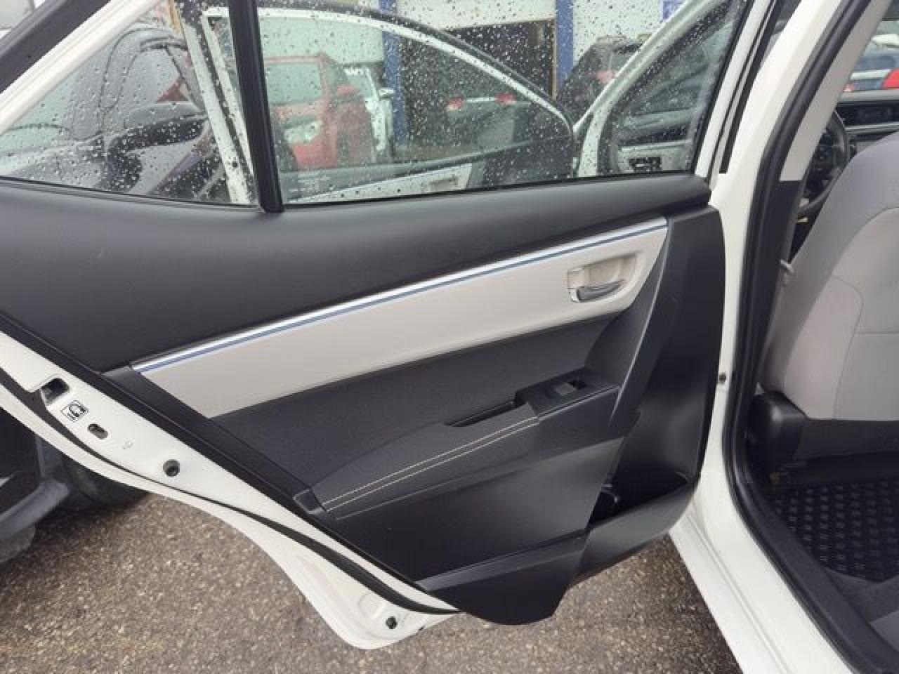 2015 Toyota Corolla LE ECO Upgrade Pkg - Photo #7