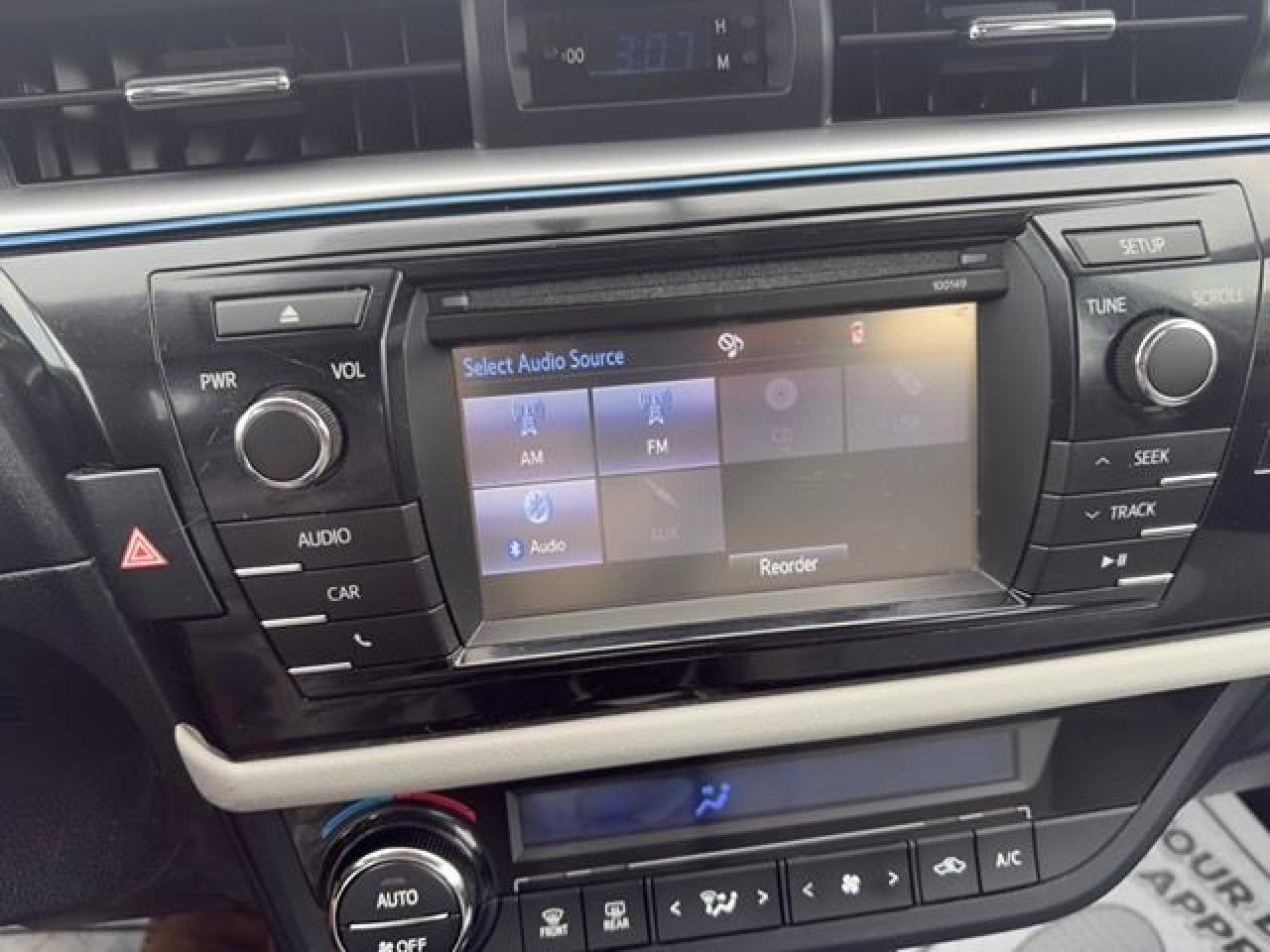 2015 Toyota Corolla LE ECO Upgrade Pkg - Photo #15