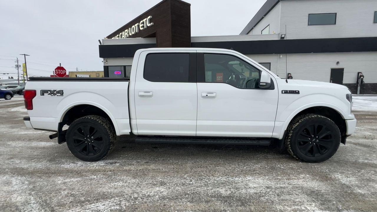 2020 Ford F-150 Lariat 4X4, HEATED SEATS, NAV, MOONROOF, BACK UP CAM!! Photo