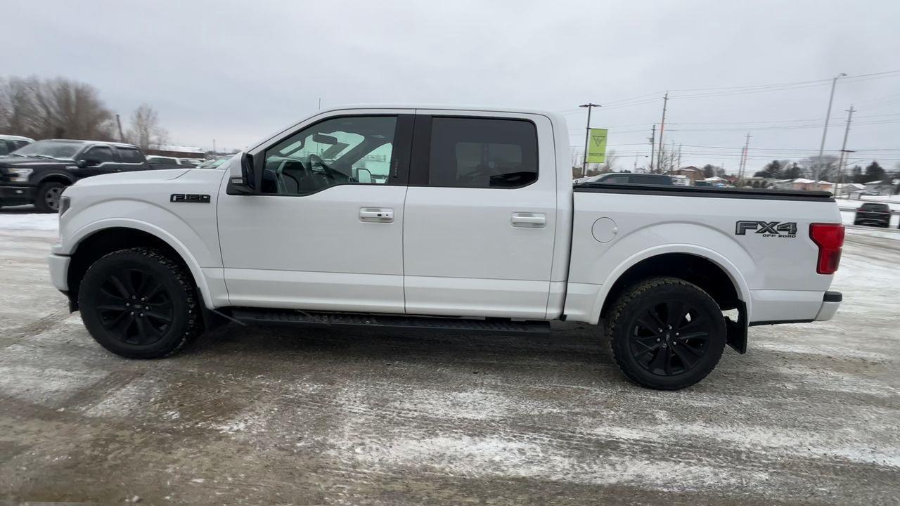 2020 Ford F-150 Lariat 4X4, HEATED SEATS, NAV, MOONROOF, BACK UP CAM!! Photo