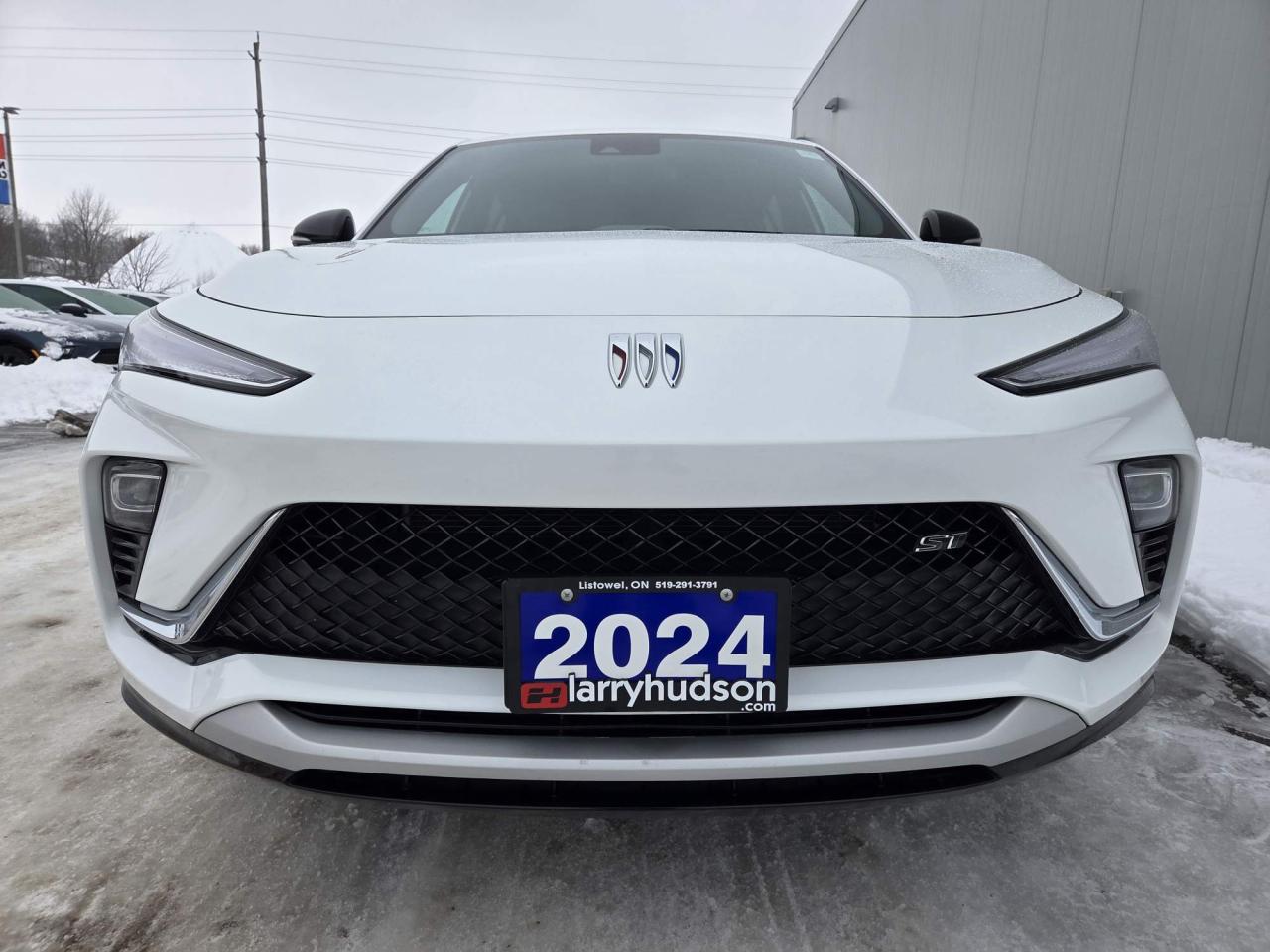 2024 Buick Envista Sport Touring One Owner | Convenience Package | 18" Wheels Photo