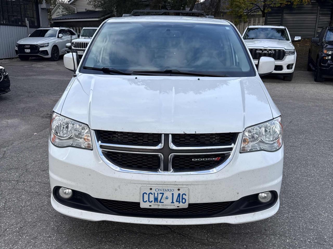 2016 Dodge Grand Caravan Crew Plus - Photo #2