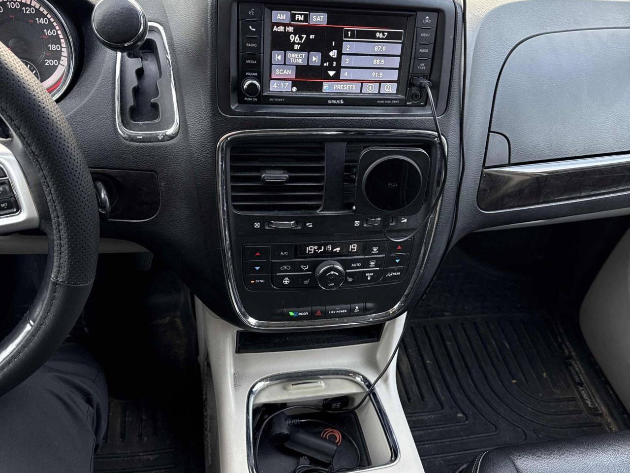 2016 Dodge Grand Caravan Crew Plus - Photo #7