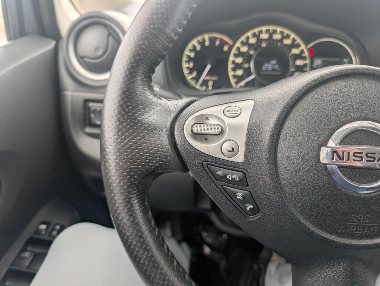 2015 Nissan Versa Note SR Photo