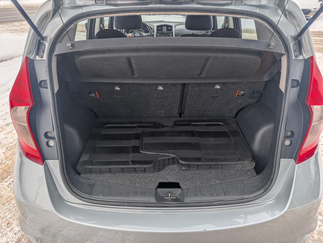 2015 Nissan Versa Note SR Photo