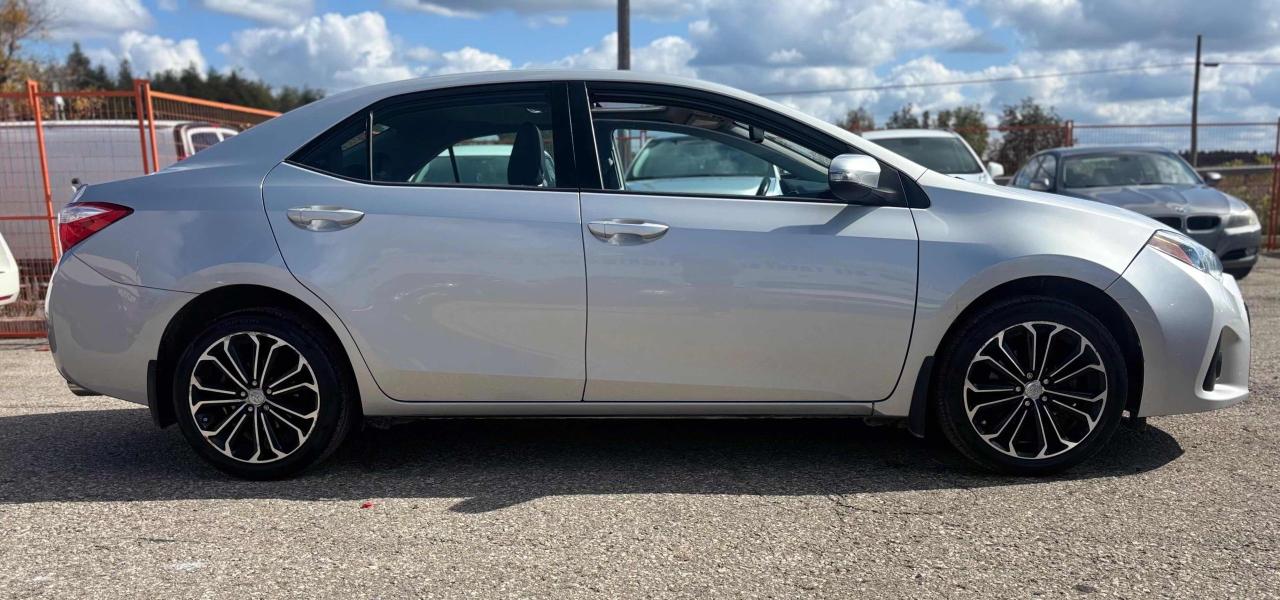 2016 Toyota Corolla S Photo3