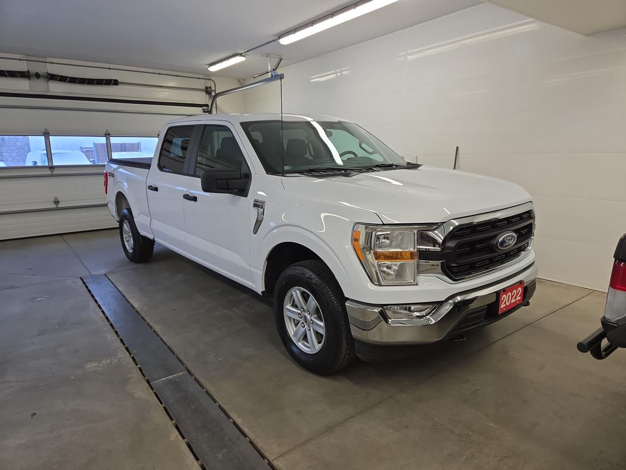 2022 Ford F-150 XLT 4WD SuperCrew 6.5' Box Photo