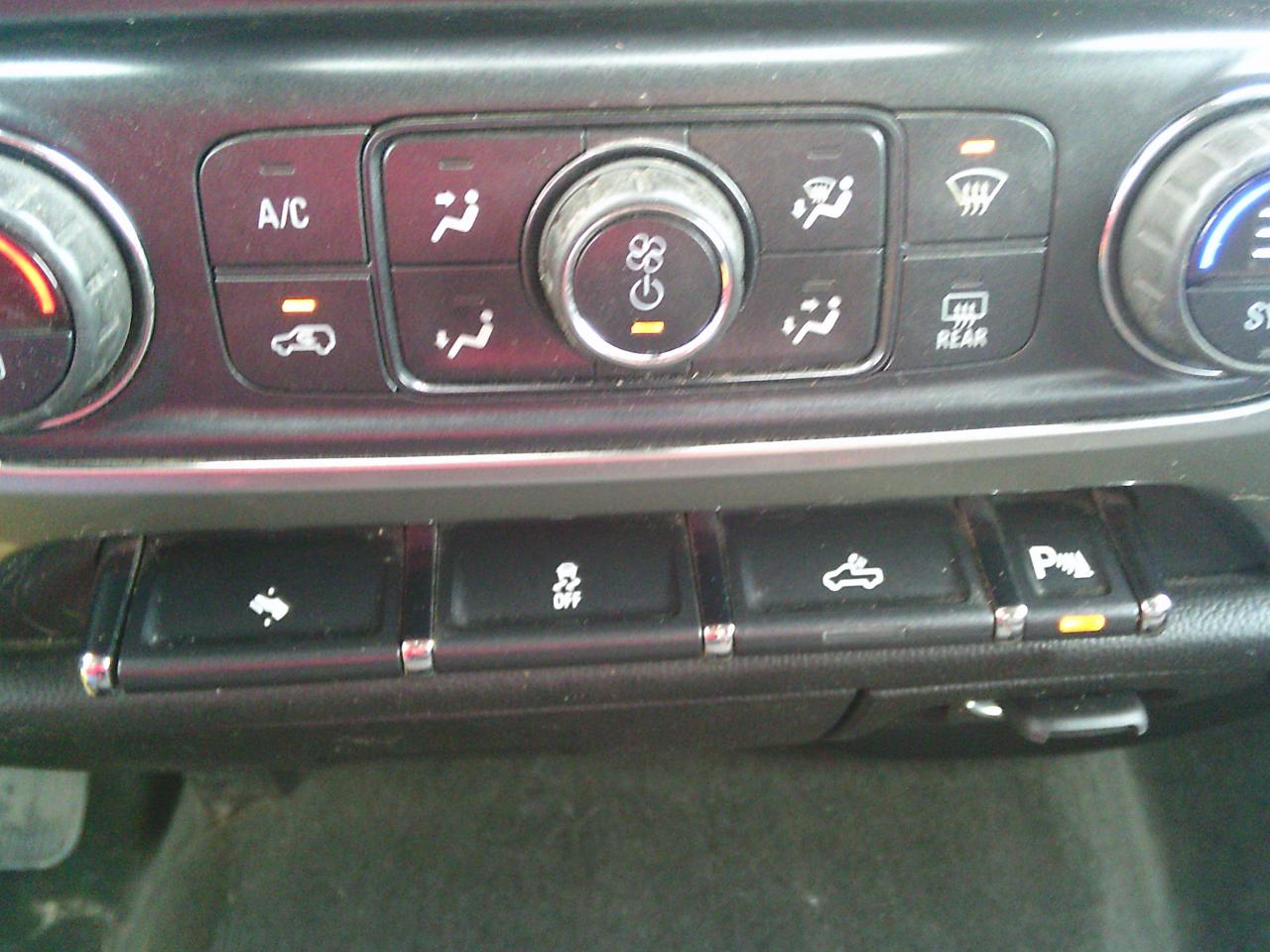 2015 Chevrolet Silverado 1500 4WD Double Cab 143.5  LT w-2LT - Photo #19