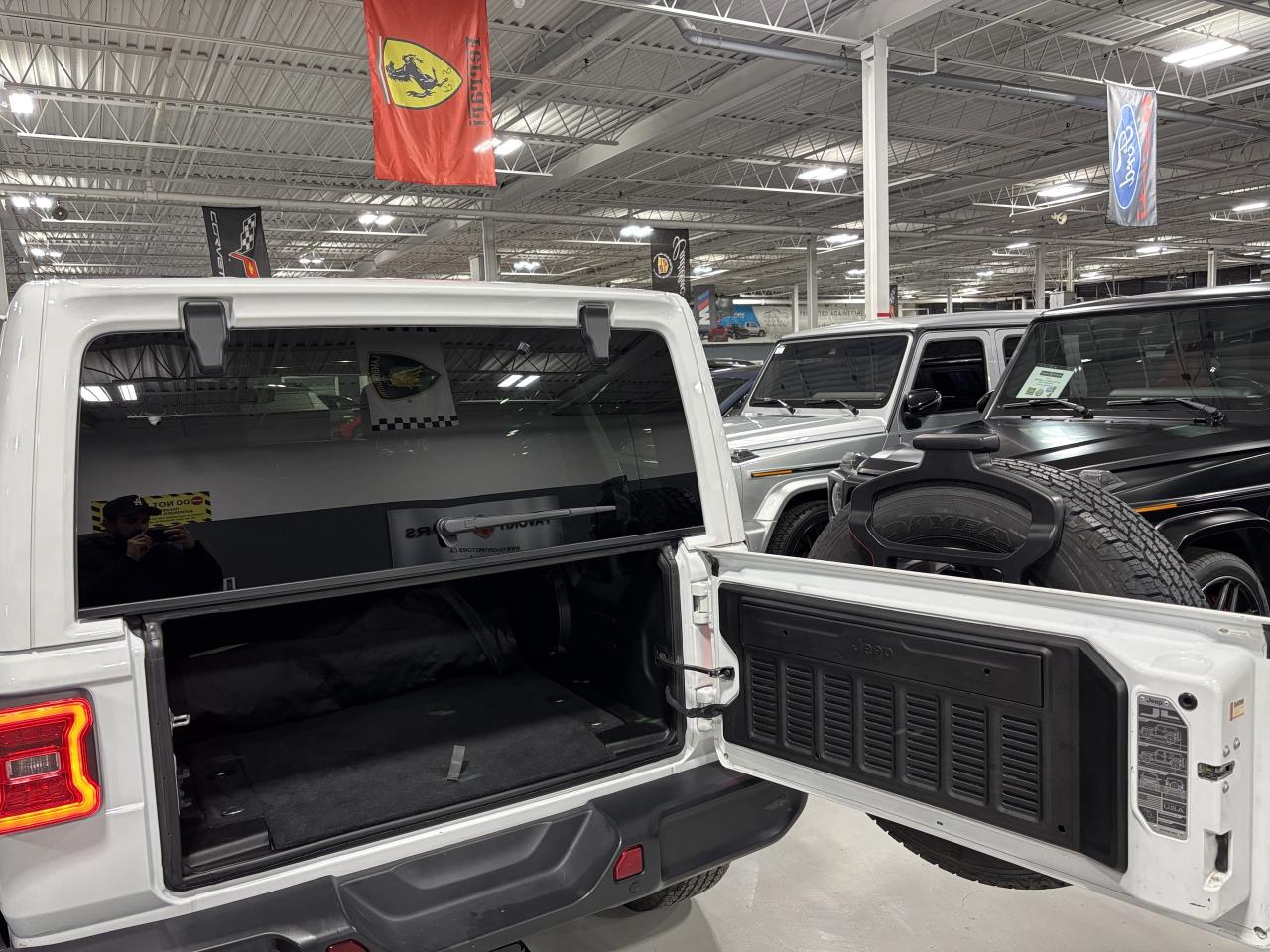 2018 Jeep Wrangler Unlimited Sahara|4X4|V6|AUTOMATIC|NAV|ALPINEAUDIO|LEATHER|++ Photo4